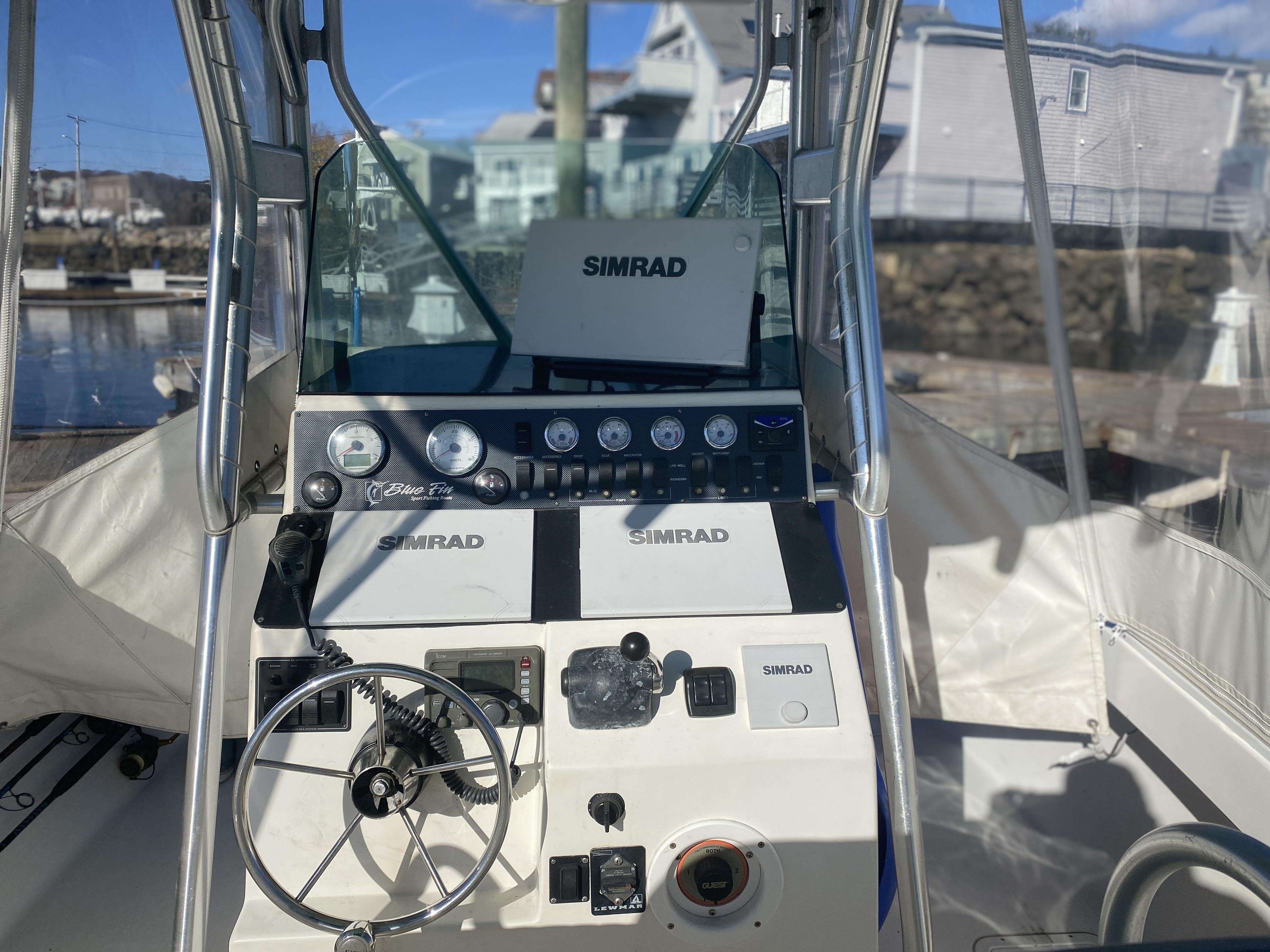 2008 Bluefin 270 Islander