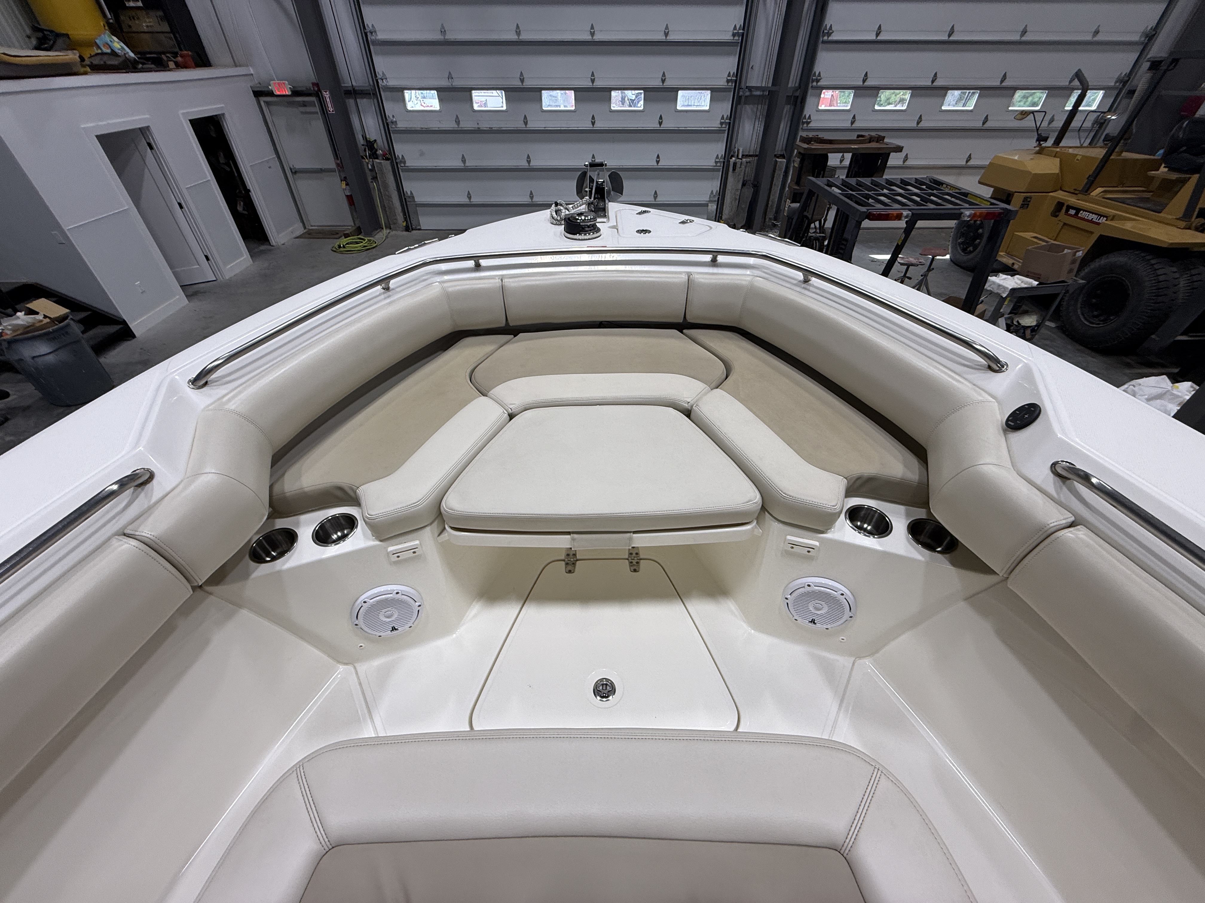 2021 Boston Whaler 250 Outrage